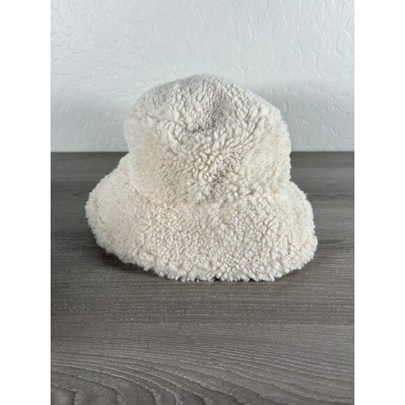 Abercrombie And Fitch Cream Sherpa Bucket Hat Small Size. - Picture 2 of 5